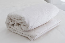 Load image into Gallery viewer, Carmannah Wool Duvet