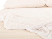 Load image into Gallery viewer, Washable Wool Mattress Protector